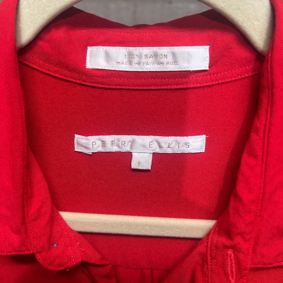 Perry Ellis Button-Up - Picture 4 of 5